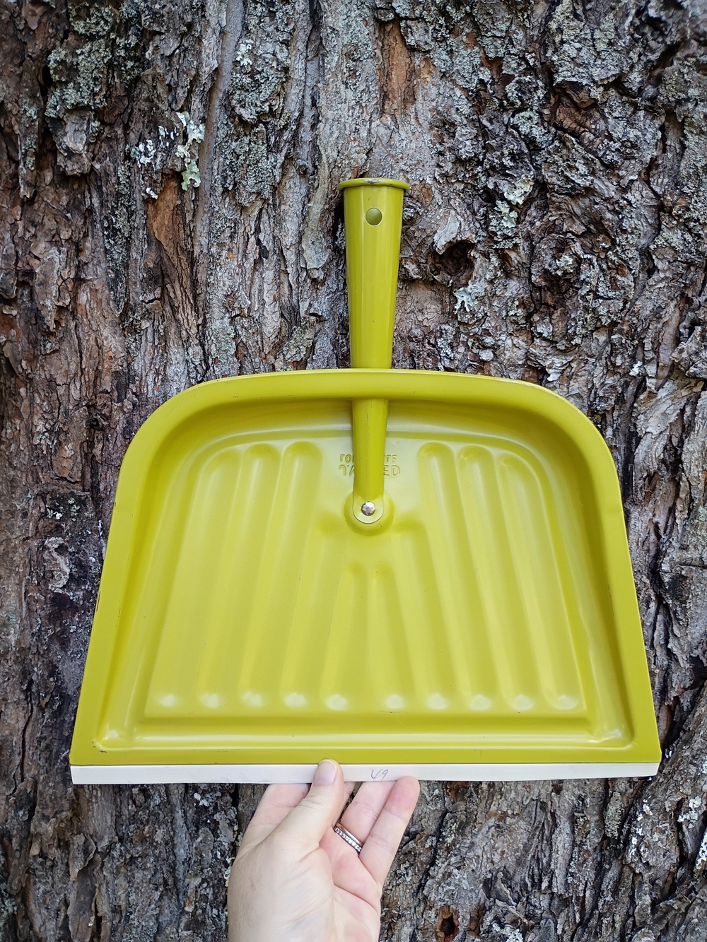 Vtg Mid Century J.V. Reed Metal Olive Green Avocado Green Dustpan